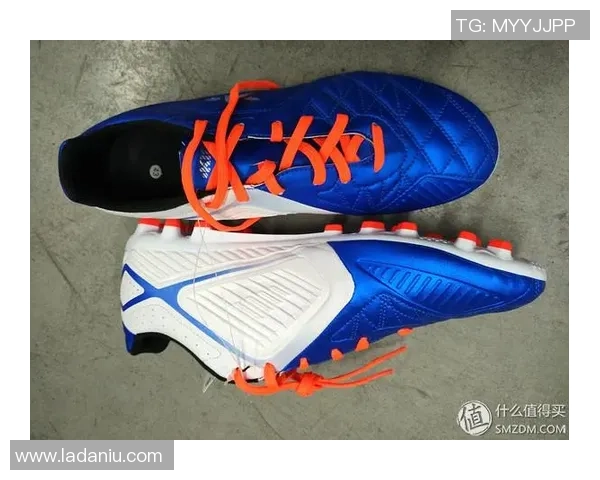 迪卡侬足球鞋代言球星全解析及其在职业生涯中的影响力